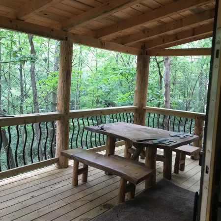 “Up The Creek” Cabin