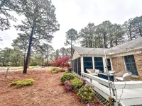 Golf Front home on Pine Needles. 4 King Beds : 5 miles from villages - 4-Star