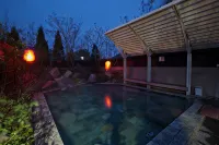 Yuelong Hot-spring uilla Hotel - 3-Star