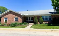 Home Suite Home- Charming 3 BR 2B Home, Located in Erie- Presque Isle 1 Mile - 2-Star