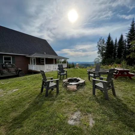 Back Lake Views! Sleeps 12, Flat Rate, Direct Atv & Private Snowmobile Access!