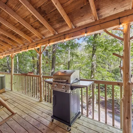 Peaceful Creekside Cabin with Hot Tub + Game Room
