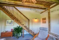 Historic charm, all new amenities at Swallow's Rest: East - 4 stjerner