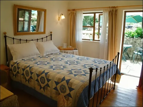 The Cottage Marsh B&B - parking