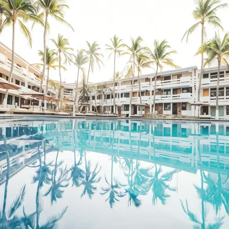 Mar Paraiso Queen