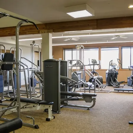 Dog-friendly condo close to Winter Park shuttle with pool, hot tub, tennis, gym