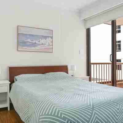 Private & airy flat in the heart of Sydney Rooms