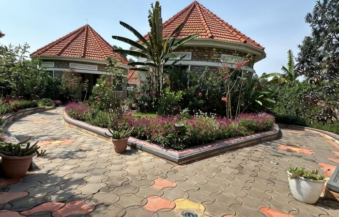 Ahaka Cottages