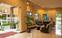 Bj. Perdana Hotel & Resort - parking