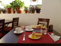 Hotel Cucuve - breakfast