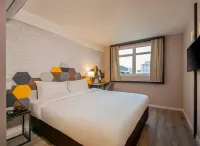 B&B Hotel Rio de Janeiro Norte Отели рядом с Аэропорт Галеан
