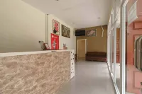 RedDoorz Near RS Adam Malik Medan 2 Hotels in Mangga