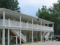 Maple Leaf Motel Hôtels à : New Milford