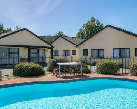 Ashleigh Court Motel Hotels in Blenheim