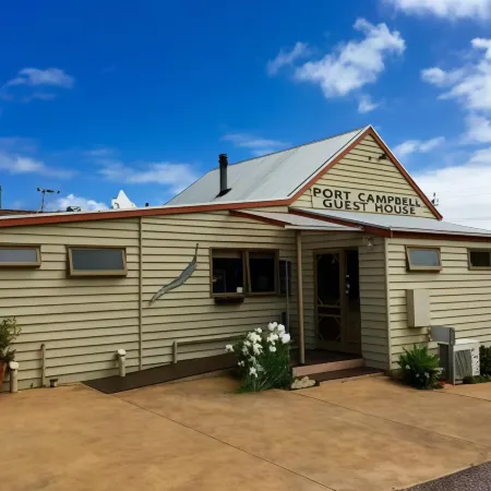 Port Campbell Guesthouse & Flash Packers