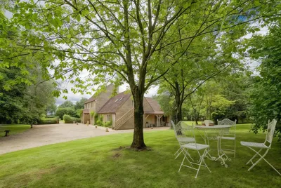 Great Ashley Farm Bed and Breakfast & Shepherds Huts Hoteles cerca de Wiltshire Music Centre