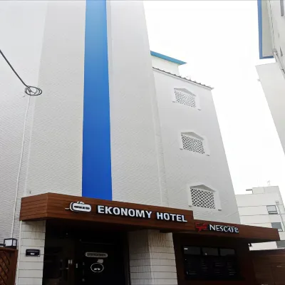 Ekonomy Hotel Отели рядом с достопримечательностью «Железнодорожная станция Куми»