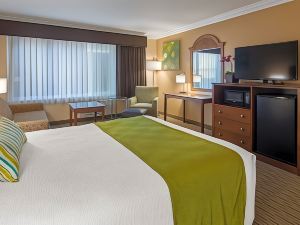 Best Western Harbour Inn  Suites