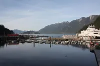 The Classic Horseshoe Bay Motel Hotel di Gibsons