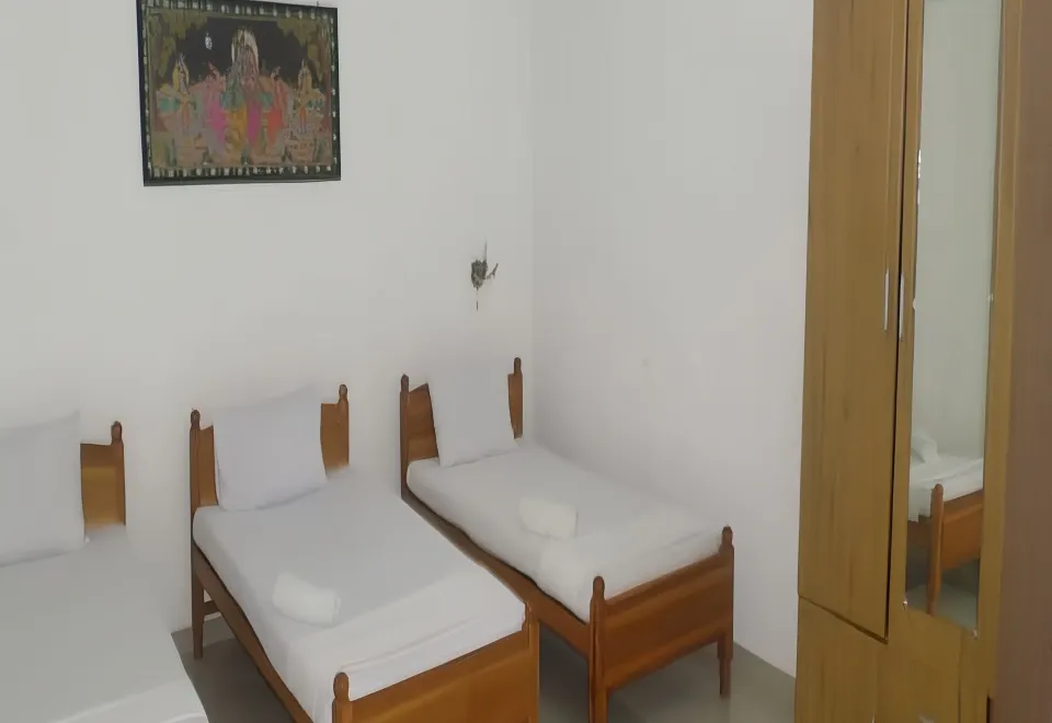 Bobbi INN ROOM - Housity