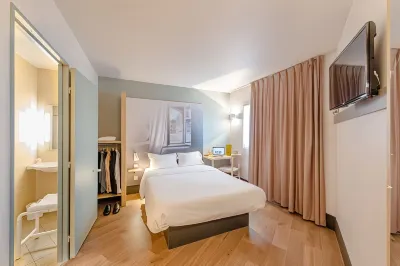 B&B HOTEL Blois Sud Vineuil Hôtels à proximité de : Auchan Hypermarché Blois Vineuil