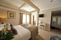 Le Bouchon Brasserie & Hotel Hotel dekat Witham Library