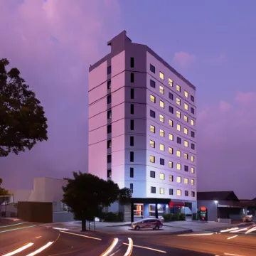 Hotel Neo Gading Solo Hotels near Kasunanan Palace