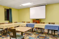 Days Inn by Wyndham Southington Hotels in Bristol