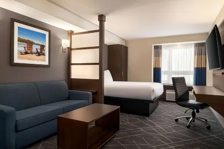 Microtel Inn & Suites by Wyndham Aurora