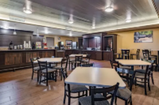 Hawthorn Extended Stay by Wyndham Dickinson