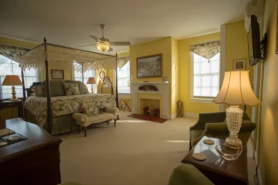 Benjamin Ellis House Bed & Breakfast Hotels near Small Batch