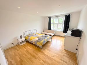 Large Triple Studio in South London - Sutton