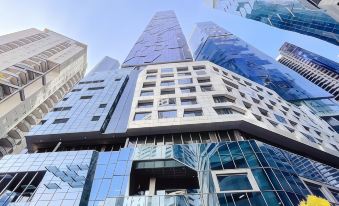West Side Place 2B2B Apt by GoodLive