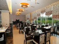 Crown Garden Hotel