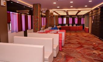 1. Hotel Pr..