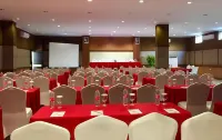 Queen of the South Resort Hotel a Purwosari