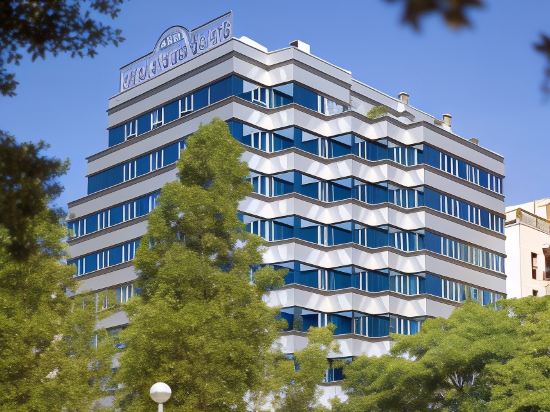 โรงแรม Abba Sants