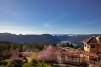 Villa Eyrie Resort Hotels in Malahat