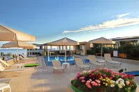 Esperides Beach Hotel Apartments - Beach