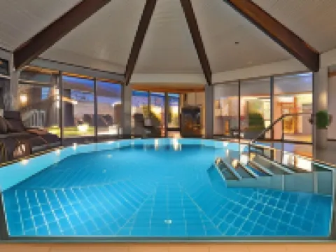 ลันด์โฮเทล ชนุค โรงแรมในSchneverdingen