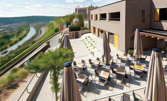 Schlosshotel Steinburg