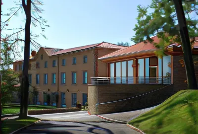 Domaine Saint-Roch Hotel Spa Hotels in Saint-Ilpize