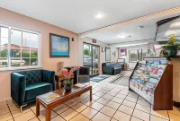 Days Inn by Wyndham Federal Way - Parkplatz