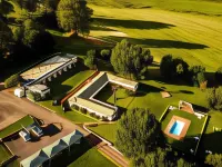 St Ives Lodge & Venue Hotele w: Howick