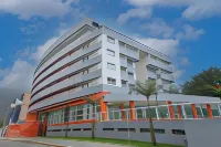 Tri Hotel Praia Grande Hôtels à : 
