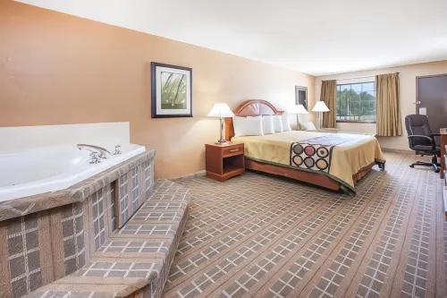 Super 8 by Wyndham Clinton Hotel a Fairfield Bay