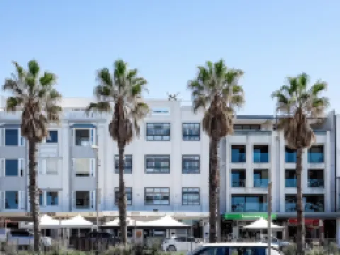 Wake up! Bondi Beach Hotels in Bondi Beach