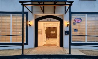 Hotel Dilley Grand