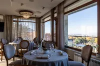 Atlantic Hotel - Free Parking Hotels in Kladnitsa