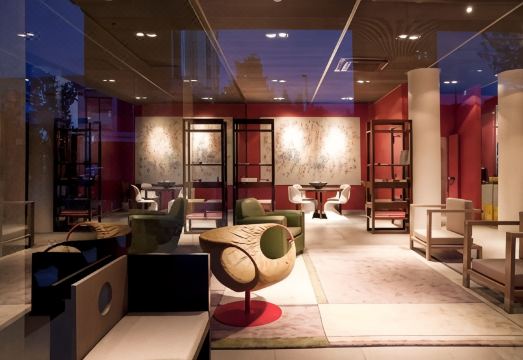 호텔 로비 및 휴게공간